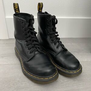 Dr Martens 1460 Smooth Leather Lace Up Combat Boots Black